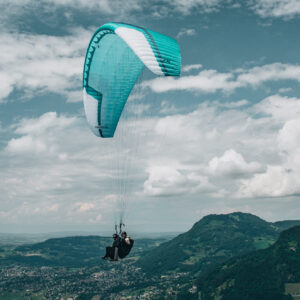 BIBLIOTECA ITEMS 2380 TAKOO 6 TANDEM GLIDER NIVIUK PARAGLIDERS 6 W 3200