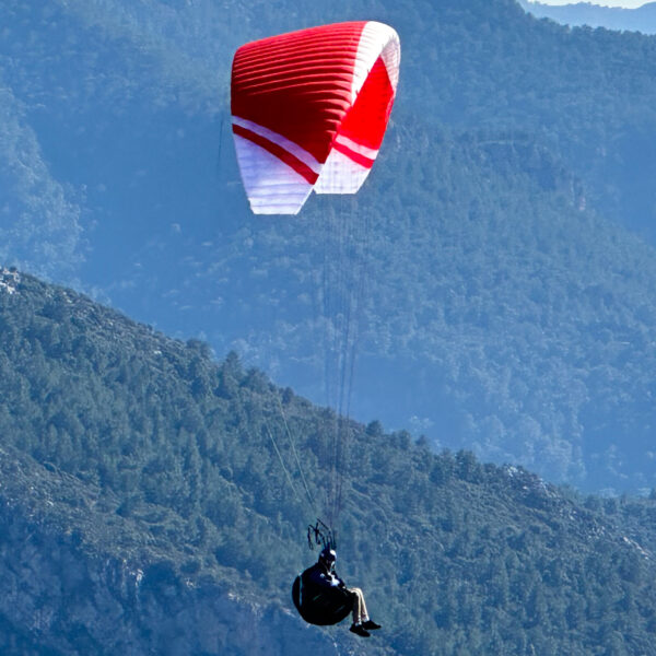 <b>IFLY | HOBBY | 22</b> – Bild 2