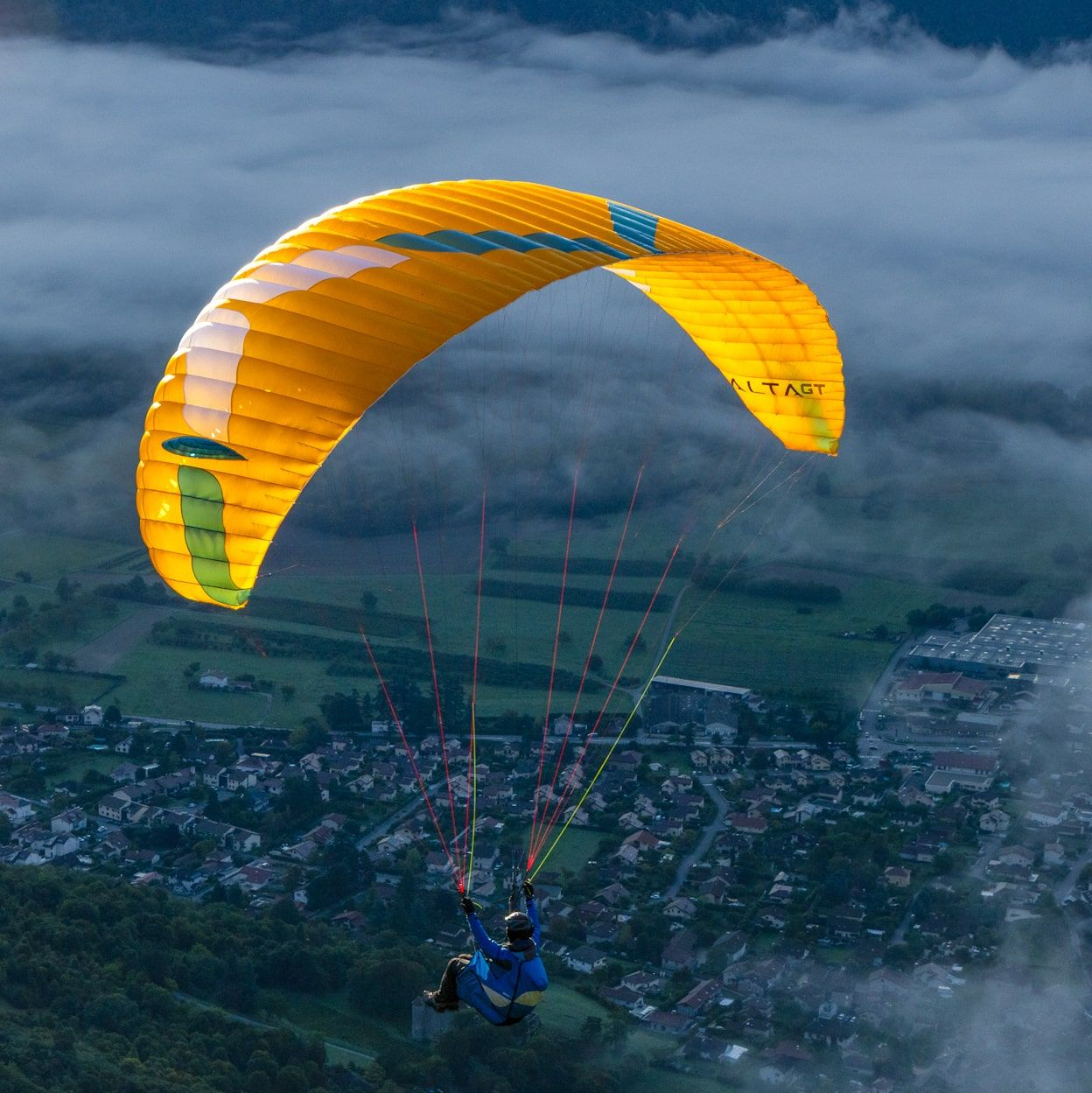 <b>OZONE PARAGLIDERS | ALTA GT | S</b> 3 <b>OZONE PARAGLIDERS | ALTA GT | S</b> – Bild 3