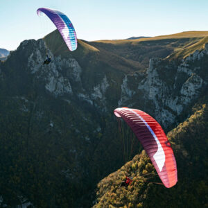 <b>SKYWALK PARAGLIDERS | MESCAL 7 | 85</b> 14 mescal7 two gliders mountains gallery 5